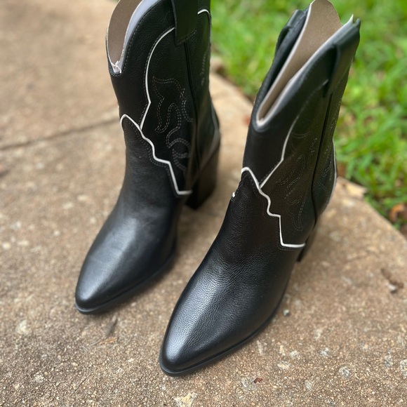 🆕 Lisa & Vicky Elegant Black  Boots - Picture 1 of 6